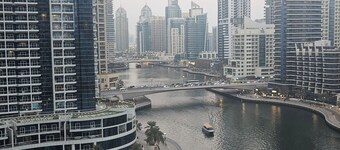 1 BR w/balcony in Bay Central Towers. 5 min to the beach! Full Marina view