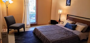 2 habitaciones, tabla de planchar con plancha, cuna de viaje y wifi 