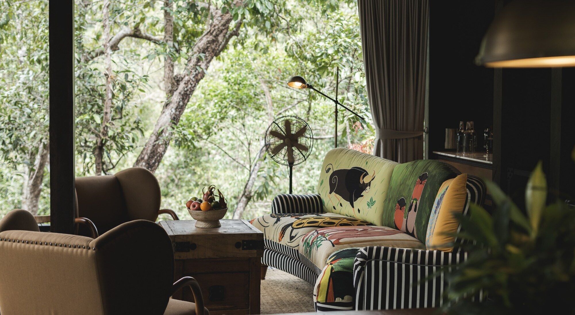 Tent (Wild) | Living area | IPod dock