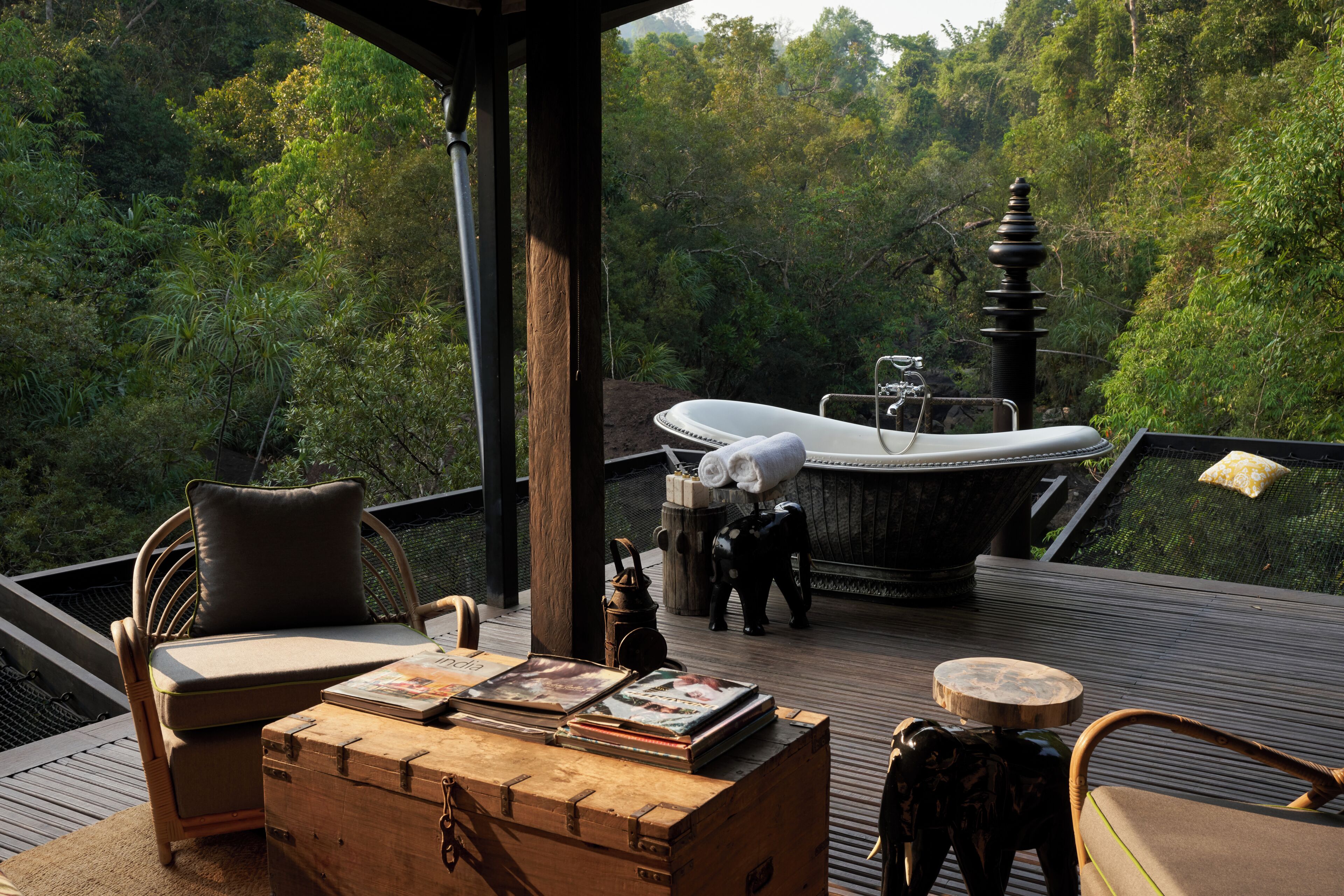 Waterfall Tent | Terrace/patio