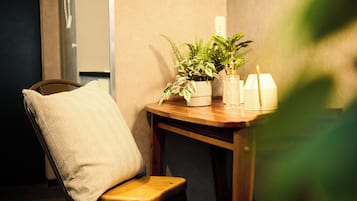 1 bedroom, blackout curtains, free WiFi, bed sheets