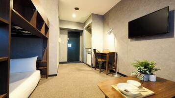 1 bedroom, blackout curtains, free WiFi, bed sheets