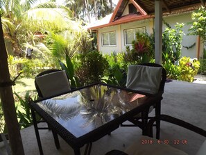 家庭洋房, 2 張加大雙人床, 庭園景觀, 海濱 | 露台/庭院