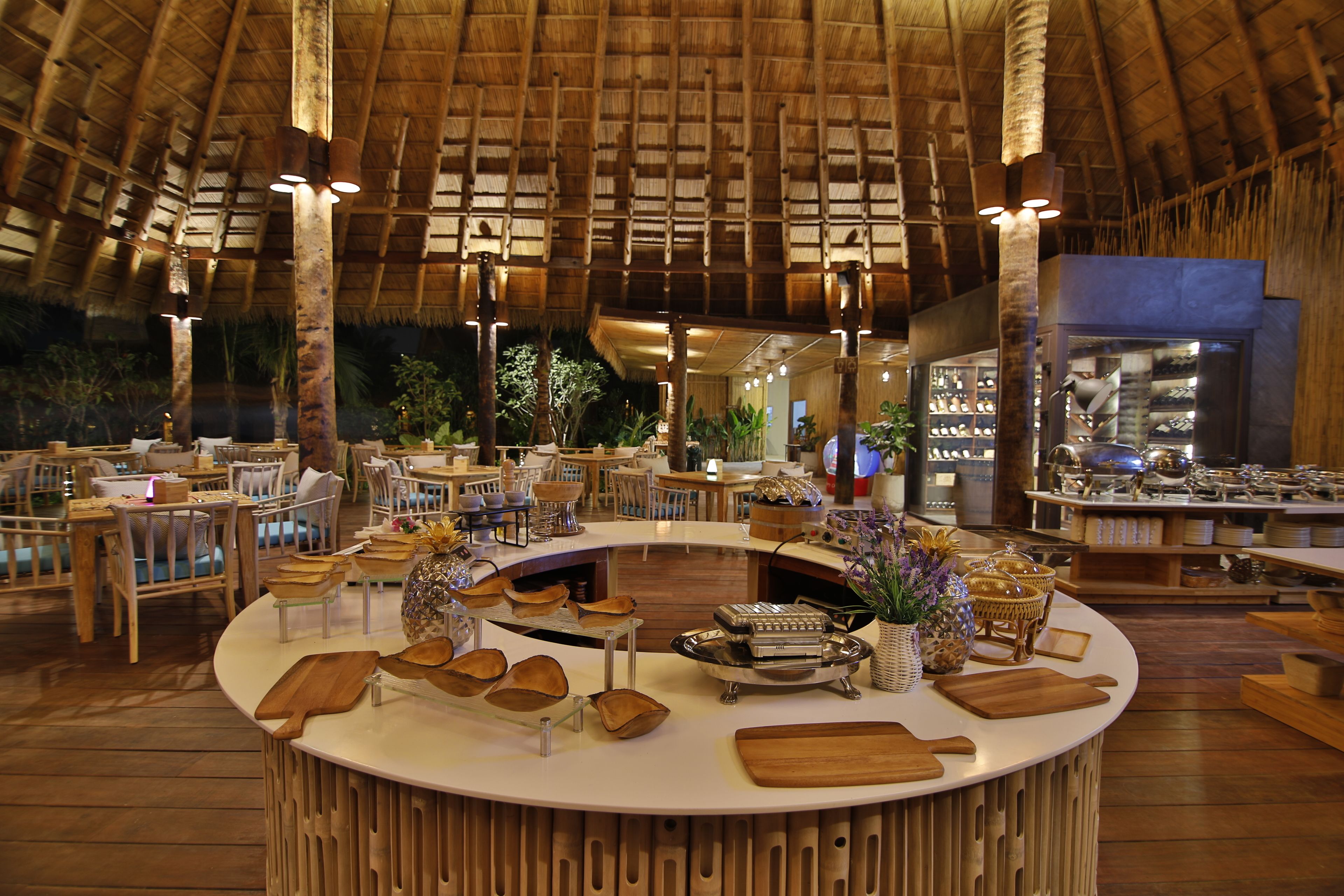 breakfast, lunch served; local and international cuisine, beach views