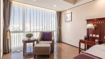Executive Double Room | In-room safe, desk, blackout drapes, iron/ironing board