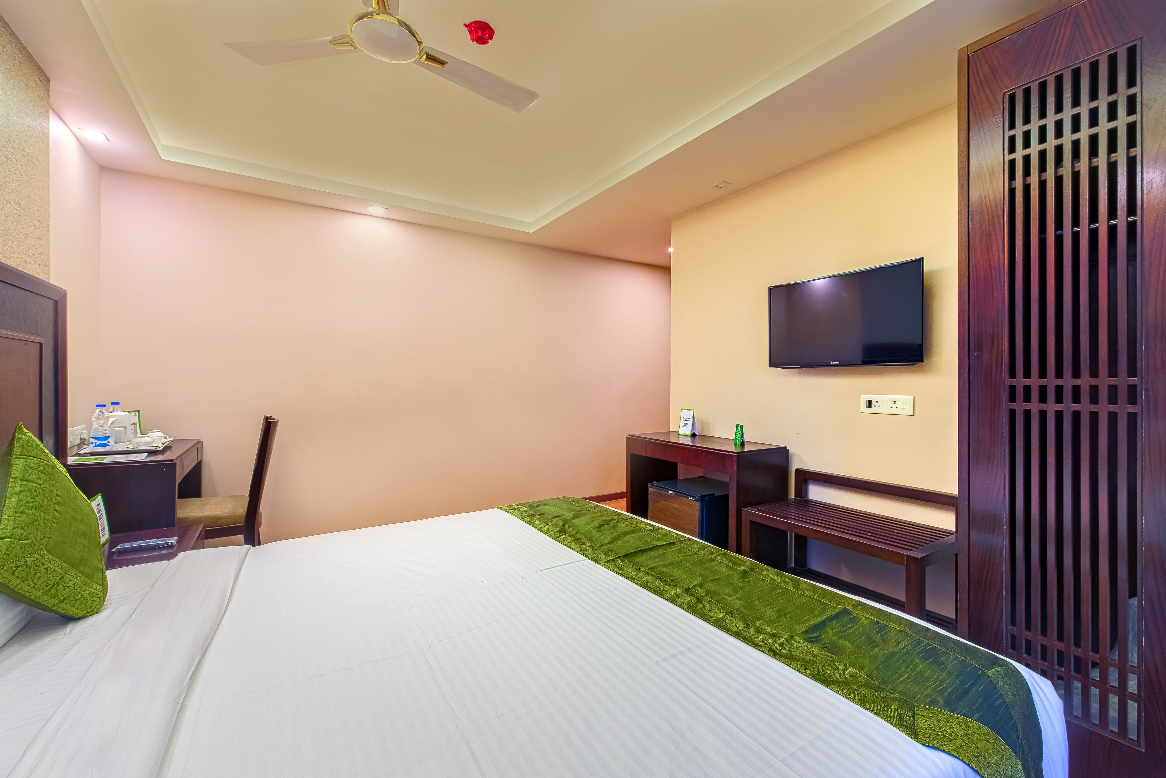 Photo - Treebo Vedanta, Metropolitan