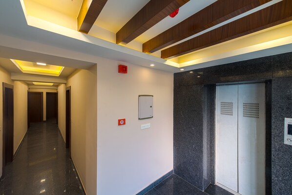 Lobby - Treebo Vedanta, Metropolitan (Kolkata)