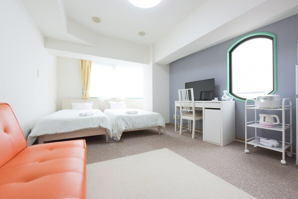 تلفزيون بشاشة مسطحة