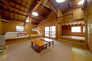 Studio | Két bảo mật tại phòng, trang trí khác biệt 