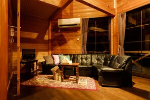 Cottage (Suite) | Két bảo mật tại phòng, trang trí khác biệt