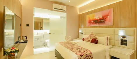 In-room safe, desk, blackout curtains, free WiFi