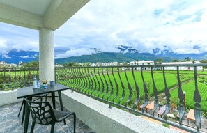 Standard Double Room (City ) | Balcony - Flower Forest (Ji'an)