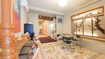 Big House (Max 9 guests) | Living area