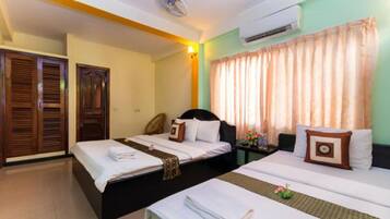 Desk, blackout curtains, free WiFi, bed sheets