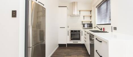 Réfrigérateur, micro-ondes, four, lave-vaisselle