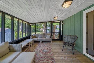 Beach Pines is a fabulous 3 Bedroom/2 Bath Vacation Home on Chincoteague Island.