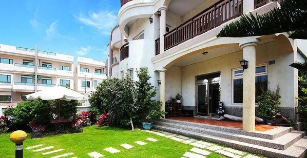 Property entrance - Summer Time B&B (Magong)