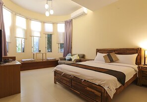 Deluxe Double Room, 1 Double Bed, Non Smoking, Ocean View | Desk, blackout curtains, free WiFi, bed sheets - Summer Time B&B (Magong)