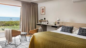 Deluxe kamer, uitzicht op zee (Salt Deluxe sea facing) | Een minibar, een kluis op de kamer, individueel gedecoreerd