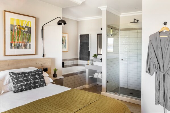 Chambre Deluxe, vue mer (Salt Deluxe sea facing) | Minibar, coffres-forts dans les chambres, décoration personnalisée
