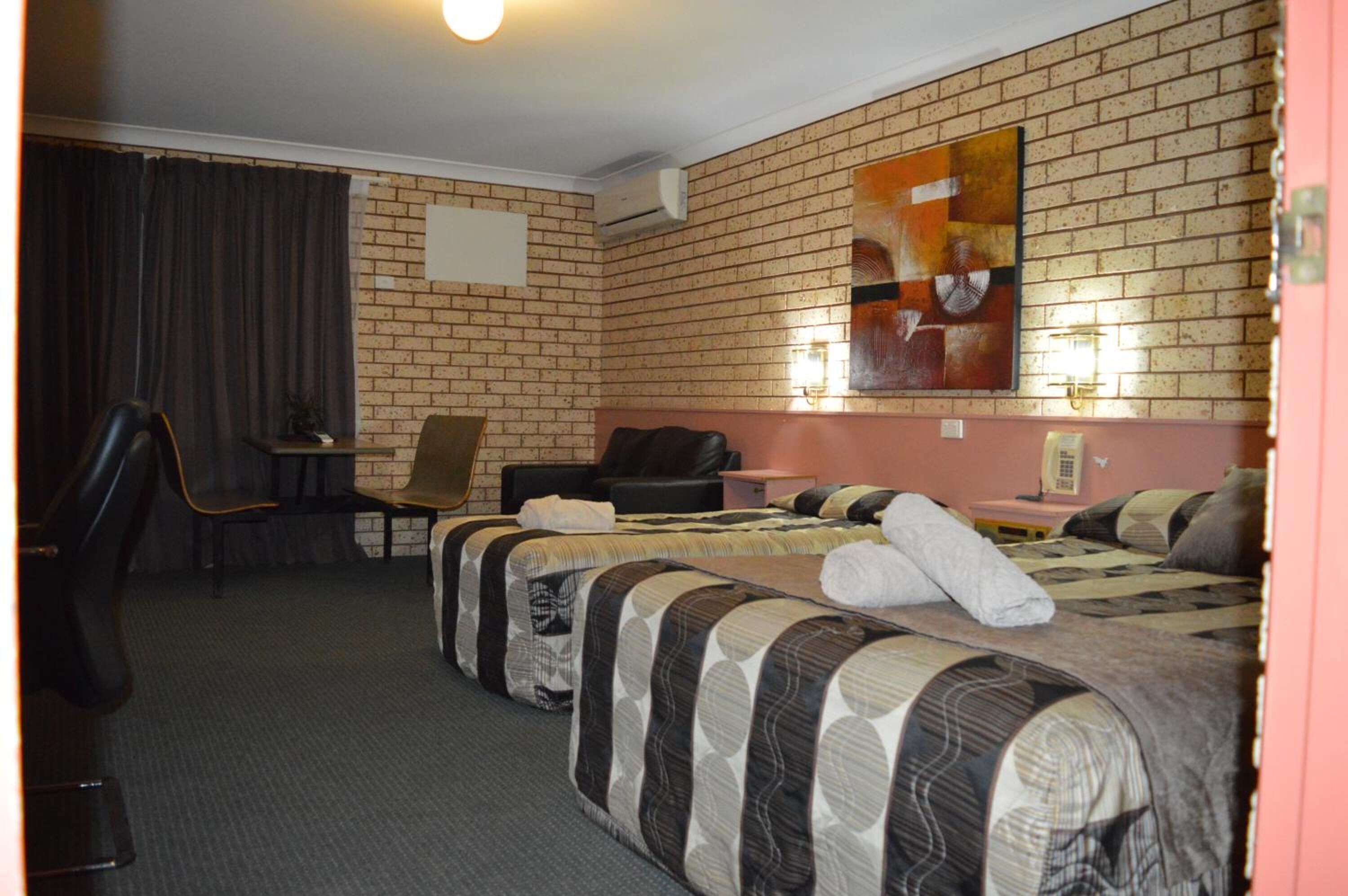 Blackout drapes, soundproofing, iron/ironing board, free WiFi