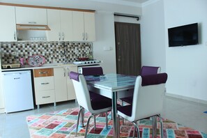 책상, 노트북 작업 공간, 방음 설비, 무료 WiFi