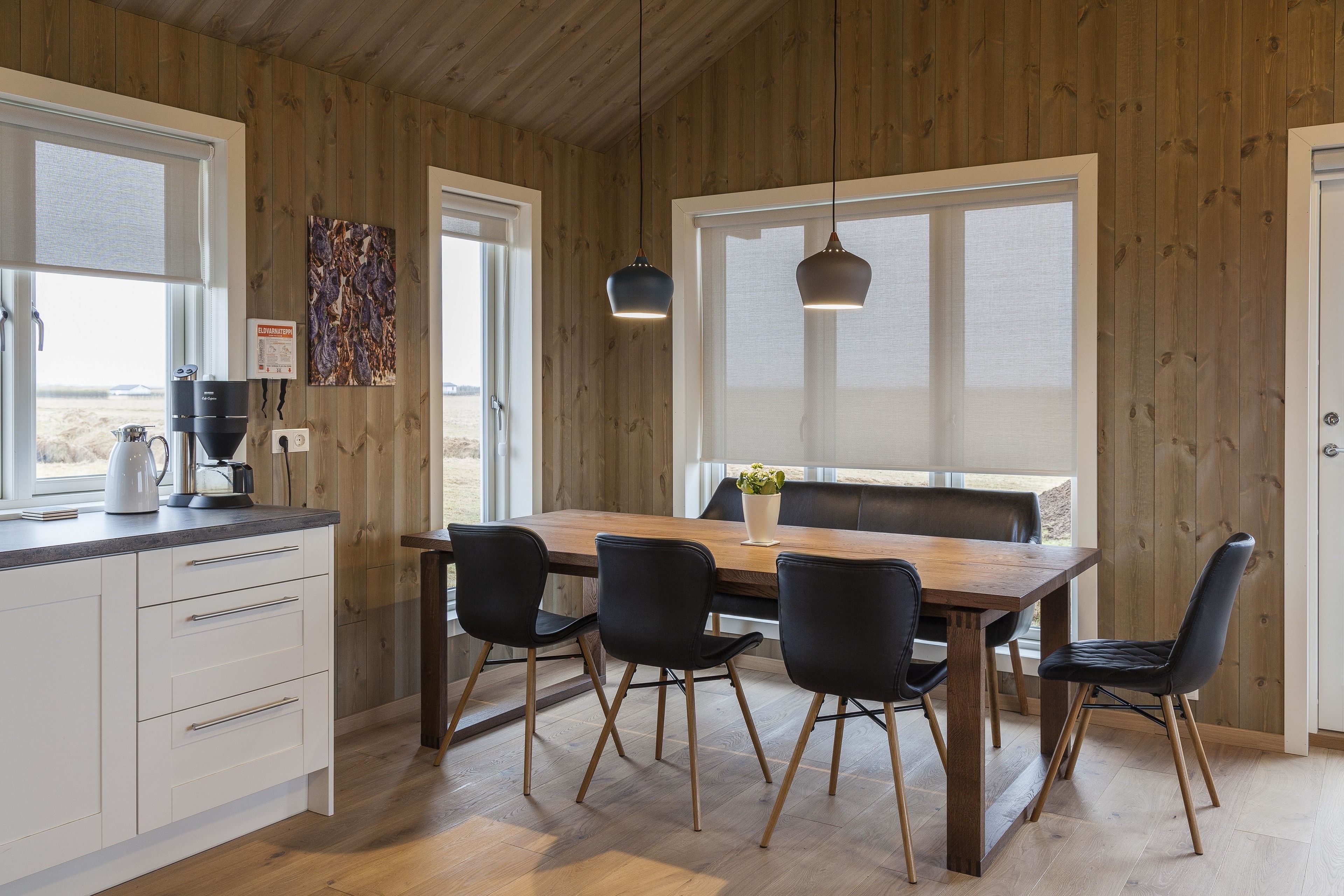 Bungalou, 2 dormitoris, vistes a la muntanya | Zona de menjador de l'habitació