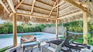 Terrace/patio - Downtown Delray Beauty pool home Sleeps 10 and close to beach (Delray Beach)