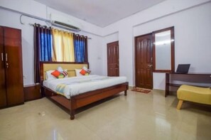 Deluxe Room | Free WiFi, bed sheets