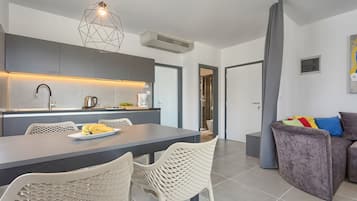 Apartment, 1 Bedroom, Garden View | Private kitchen | Fridge, microwave, stovetop, coffee/tea maker