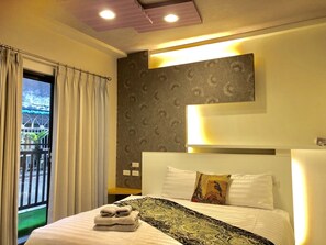 Decoración personalizada, muebles diferentes y escritorio