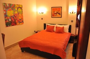 Standaard tweepersoonskamer | Een strijkplank/strijkijzer, gratis babybedden, gratis wifi, beddengoed