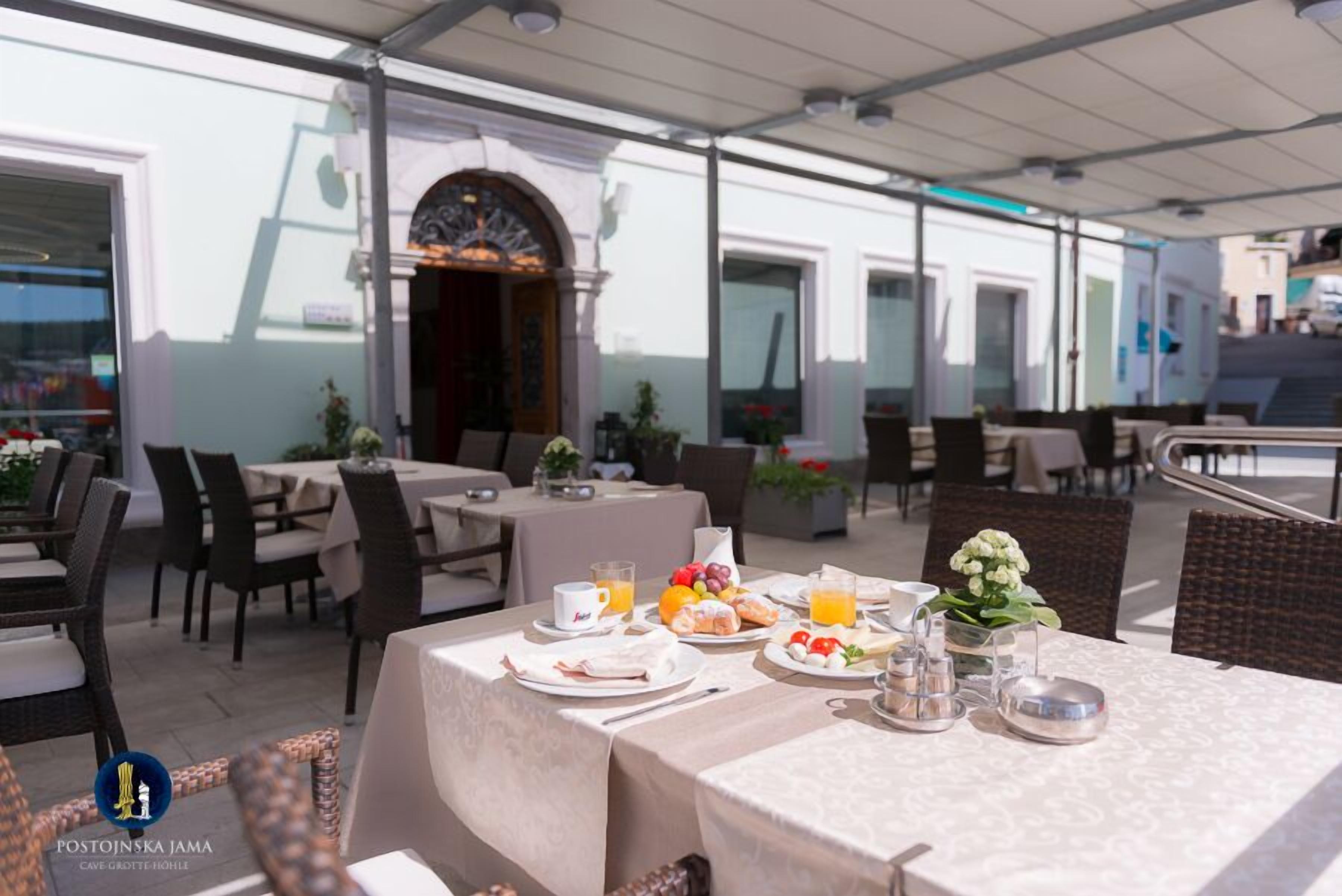 منطقة تناول الإفطار