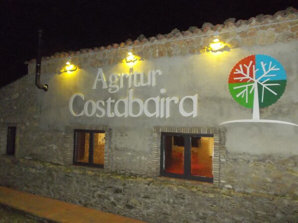 Front of property – evening/night - AgriturCostabaira (Caltagirone)