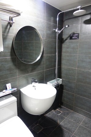Standard Room | Down duvets, free minibar, desk, free WiFi - Prince Hotel (Goseong)