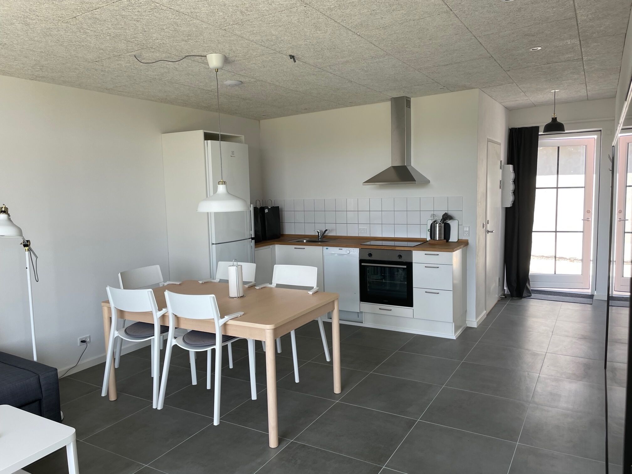 Standard-Apartment (34) | Eigene Küche | Großer Kühlschrank, Mikrowelle, Ofen, Herdplatte