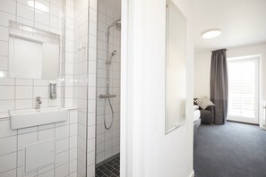 Single Room | Premium bedding, desk, blackout drapes, soundproofing - Hotel Osted (Lejre)