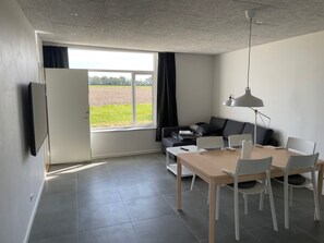 Standard Apartment (34) | Living area