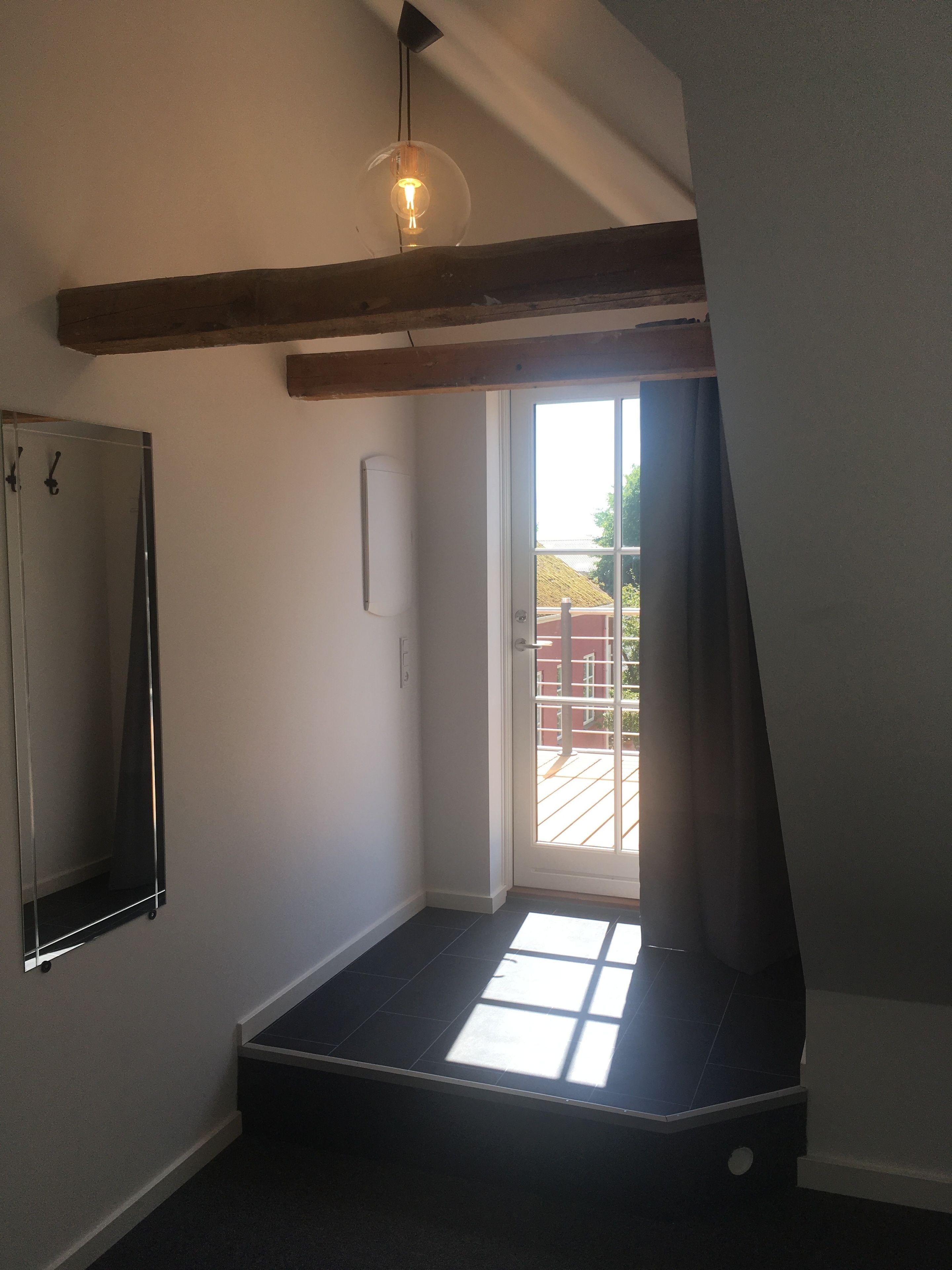 Departamento, 2 habitaciones | Ropa de cama de alta calidad, escritorio y cortinas blackout 