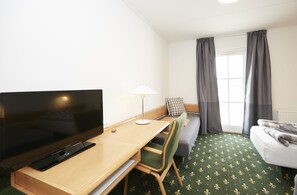 Double Room | In-room business centre