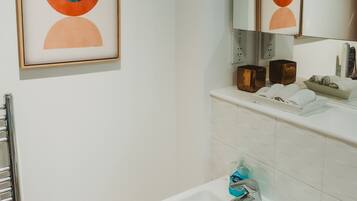 Apartment, Private Bathroom | Bathroom