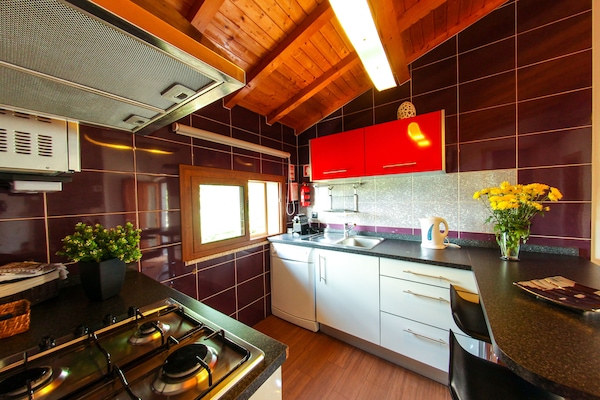 Casa, 1 habitación | Cocina privada | Refrigerador con congelador, microondas, horno y parrilla de estufa