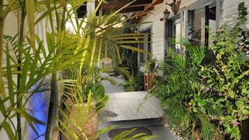 Enceinte de lâhĂ©bergement