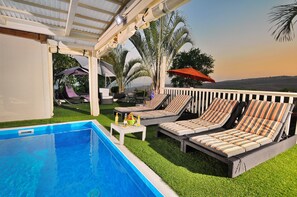 Indendørs pool, udendørs pool