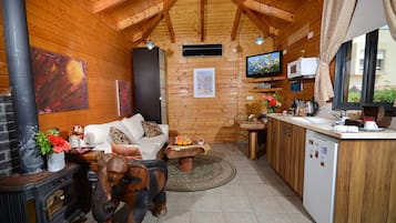 Basic-hytte - 1 queensize-seng med sovesofa - ikke-ryger | Gratis Wi-Fi, sengetøj