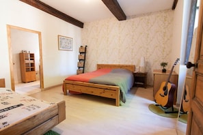 Standard Room, Multiple Beds, Non Smoking