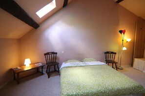 Standard Room, Multiple Beds, Non Smoking
