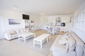 Appartement, 4 chambres, rez-de-chaussée | Salle de séjour