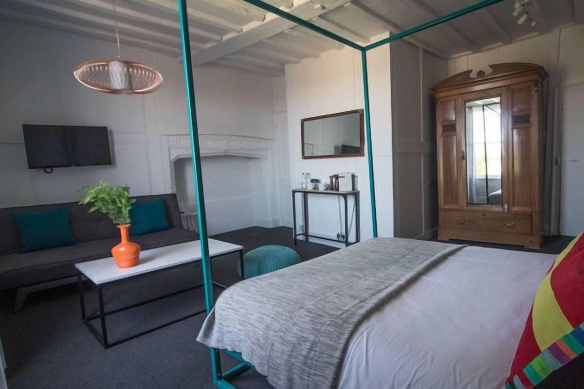 Superior Double Room, Non Smoking | Premium bedding, WiFi (free), bed sheets