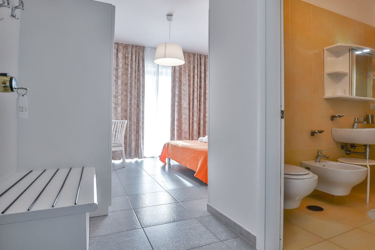 Minibar, in-room safe, free WiFi, bed sheets